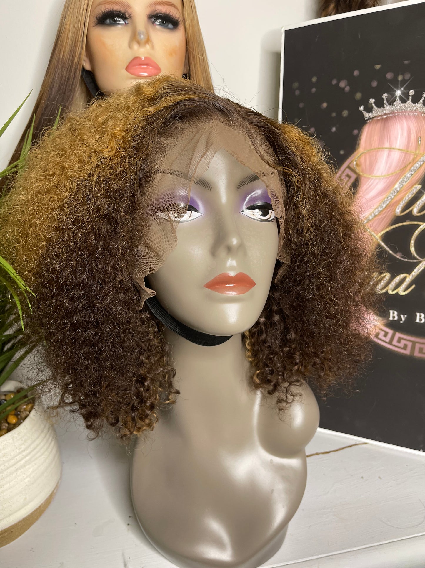 Roman curl highlights